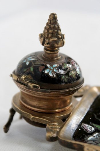  Piccolo calamaio in bronzo e smalto, periodo Napoleone III - XIX secolo
