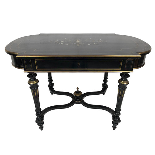 Schwarz lackierter Holztisch mit zentralem Dekor mit Messingintarsien, Napoleon III.