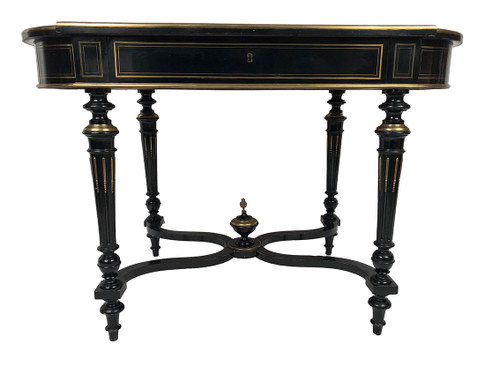 Schwarz lackierter Holztisch mit zentralem Dekor mit Messingintarsien, Napoleon III.