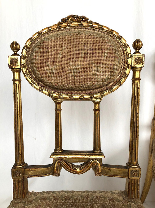Série de trois chaises de style Louis XVI en bois doré, vers 1900