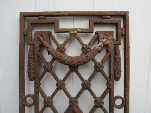 Cast iron grate