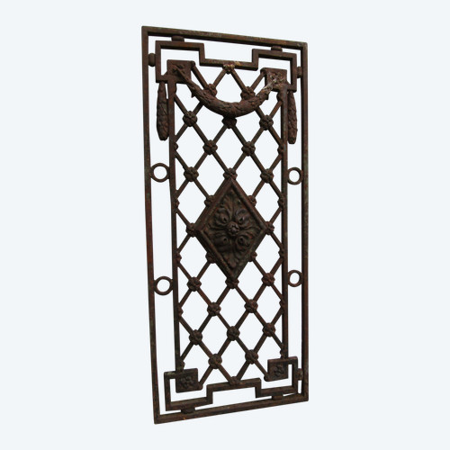 Cast iron grate