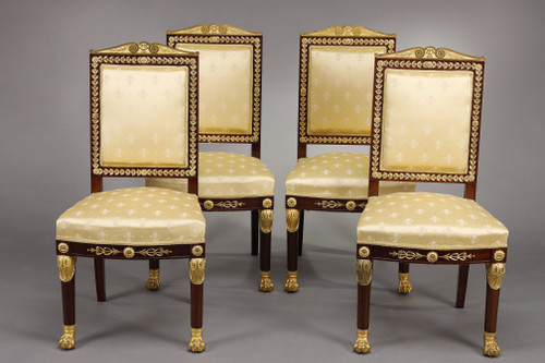 Un majestueux salon de style empire en acajou et bronzes dorés