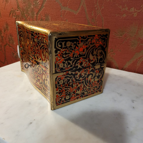 Necessaire de toilette Marqueterie Boulle, cristallerie de Baccarat, Epoque Napoléon 3Très bel état