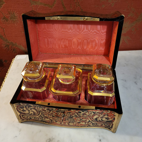 Necessaire de toilette Marqueterie Boulle, cristallerie de Baccarat, Epoque Napoléon 3Très bel état