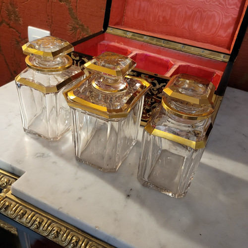 Necessaire de toilette Marqueterie Boulle, cristallerie de Baccarat, Epoque Napoléon 3Très bel état