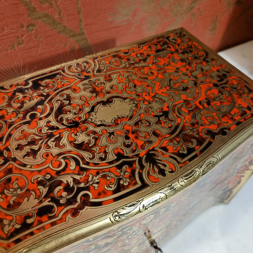 Necessaire de toilette Marqueterie Boulle, cristallerie de Baccarat, Epoque Napoléon 3Très bel état