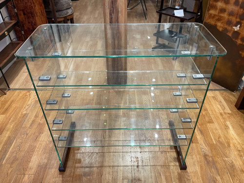 GIO PONTI, Etagère en laiton et verre, Circa 1939