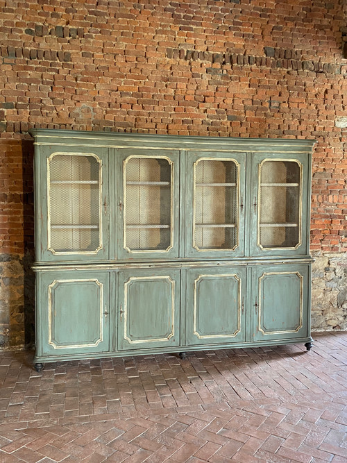 8-door display bookcase with pulls dating from the end of the 19th century, very pretty patina
