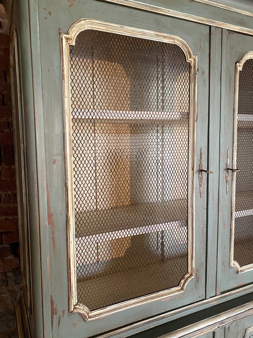 8-door display bookcase with pulls dating from the end of the 19th century, very pretty patina