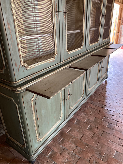 8-door display bookcase with pulls dating from the end of the 19th century, very pretty patina