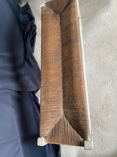 Banc ( de cheminée) datant du 18e siècle assise paillée et boiseries patinée 