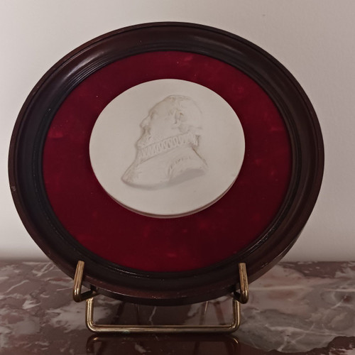 Manufacture de Sèvres - Henri IV - cookie medallion in a frame - signed