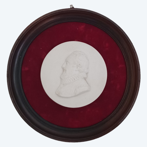 Manufacture de Sèvres - Henri IV - cookie medallion in a frame - signed