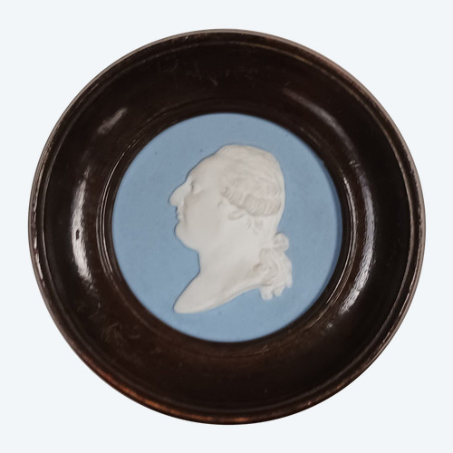 Manifattura di Sèvres per il duca di Doudeauville - Medaglione in biscuit del re Luigi XVI