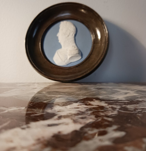 Manufacture De Sèvres Pour Le Duc De Doudeauville - médaillon en biscuit du roi Charles X