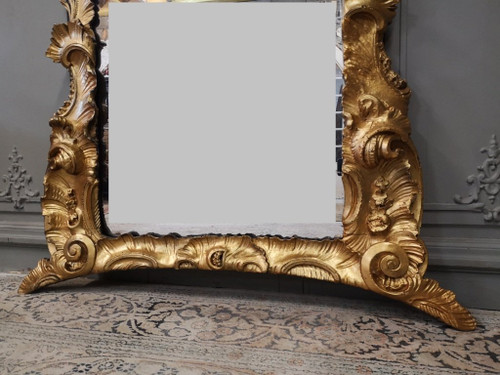 Italienischer Spiegel aus vergoldetem Holz aus der Zeit von Louis XV. Mitte XVIII.