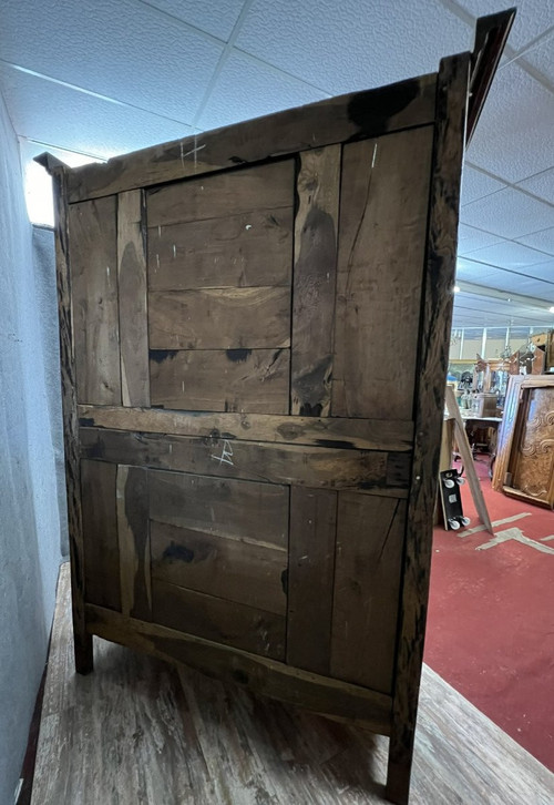 Lyon Louis XV period wardrobe in solid walnut circa 1750