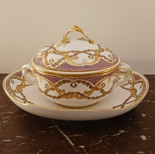 Royal Manufacture of Sèvres - covered bowl and its hard porcelain tray - Taillandier base - 2nd size -