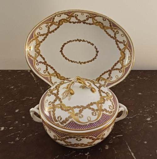 Royal Manufacture of Sèvres - covered bowl and its hard porcelain tray - Taillandier base - 2nd size -