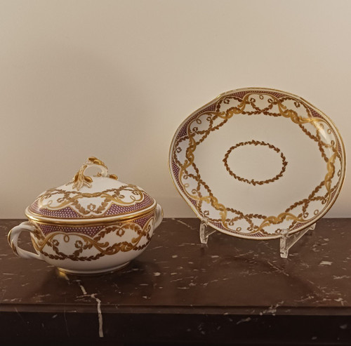 Royal Manufacture of Sèvres - covered bowl and its hard porcelain tray - Taillandier base - 2nd size -