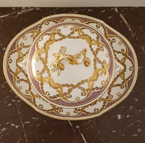 Royal Manufacture of Sèvres - covered bowl and its hard porcelain tray - Taillandier base - 2nd size -