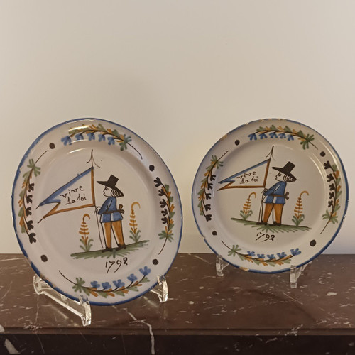Roanne factory of Sébastien Nicolas - pair of earthenware plates with revolutionary decor - captioned and dated