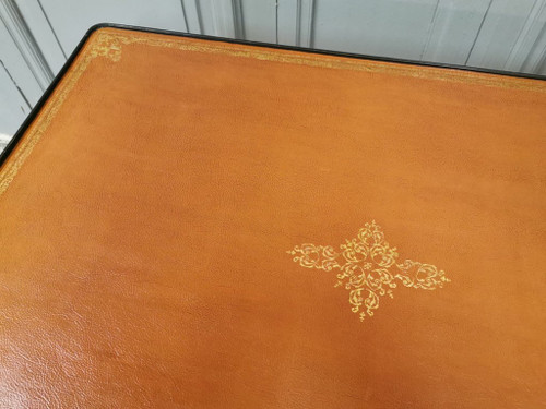 Table à Jeux Louis XV Laquée Noire. Epoque Milieu XVIIIème