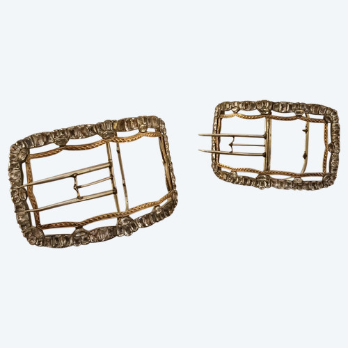 XVIIIe siècle, époque Louis XVI - étonnante paire de boucles de souliers - or, argent et brillants du Rhin