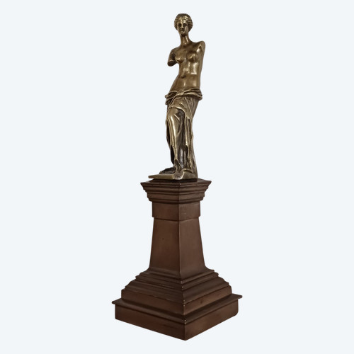 Souvenir ou curiosa en bronze - Venus de Milo en bronze - grand socle architecturé - fin XIXe siècle