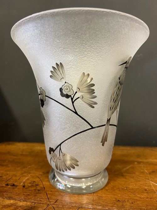 Vase Daum Nancy Frankreich - Oiseau Branché Réserve mit Säure, verstärkt mit schwarzer Emaille
