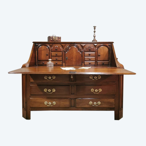 Grande scriba in noce massiccio di epoca Luigi XIV. Fine XVII/inizio XVIII secolo
