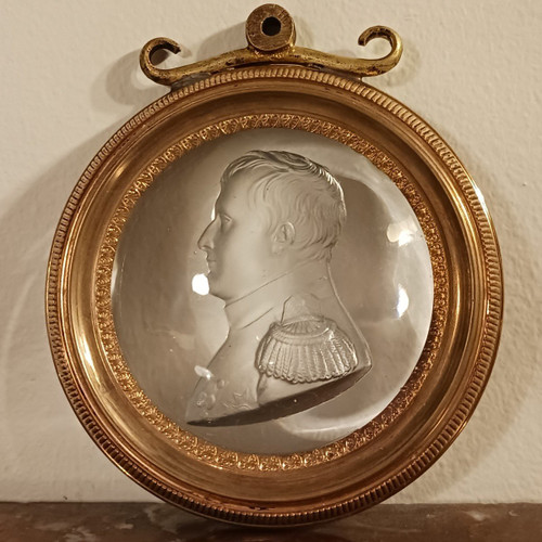 Frankreich, um 1830 - sehr seltenes Medaillon aus gegossenem Glas von Napoleon als Generaloberst nach Andrieu