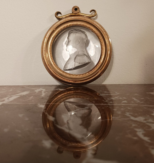 Frankreich, um 1830 - sehr seltenes Medaillon aus gegossenem Glas von Napoleon als Generaloberst nach Andrieu