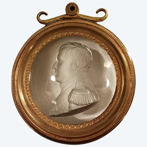 Frankreich, um 1830 - sehr seltenes Medaillon aus gegossenem Glas von Napoleon als Generaloberst nach Andrieu
