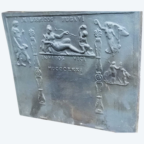 Grande plaque de cheminée en fonte de fer décor néo-gothique début 19 ème
