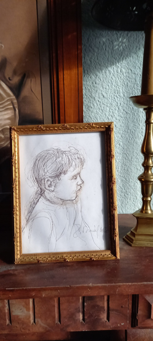 Portrait of a little girl in profile / 20th century