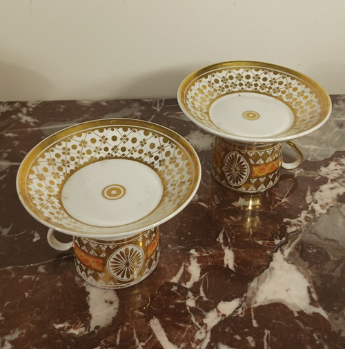 Paris, Revolution or Empire period - pair of litron cups and saucers - rich gilded decoration and nankin background