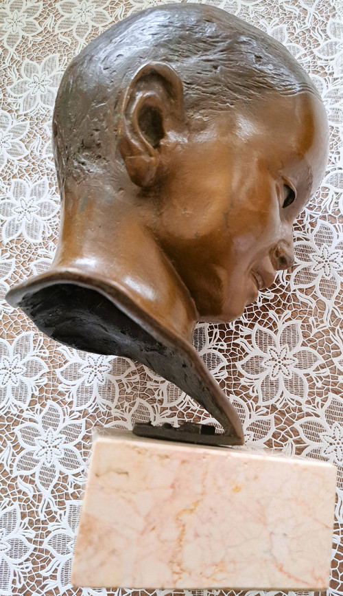 Scultura in bronzo Bambino su marmo periodo Art Deco