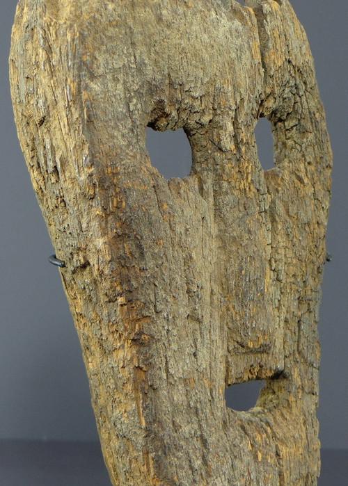 Indonesia, Timor Island, 19th Century, Ancient Wooden Anthropomorphic Mask, very eroded.