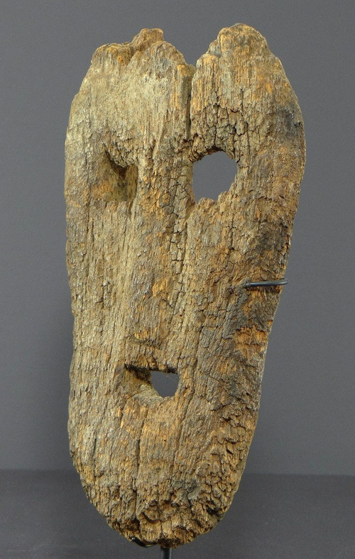 Indonesia, Timor Island, 19th Century, Ancient Wooden Anthropomorphic Mask, very eroded.