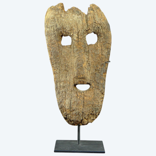Indonesia, Timor Island, 19th Century, Ancient Wooden Anthropomorphic Mask, very eroded.