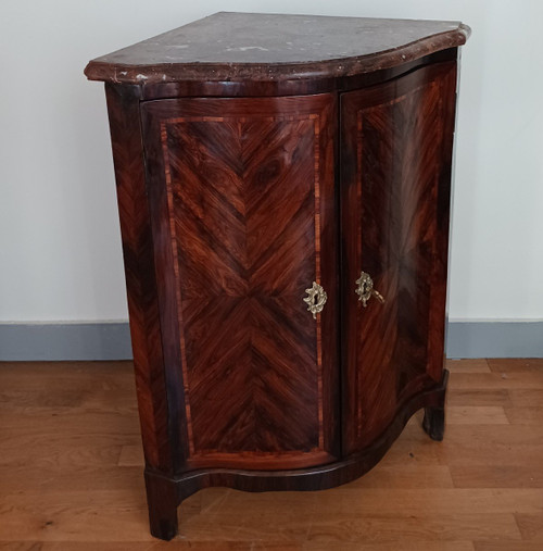 Adrien Fleury, circa 1760 - large two-leaf crossbow corner cabinet - Louis XV - amaranth and thick red marble