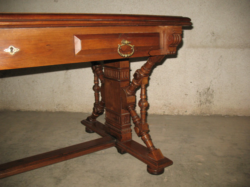 Scrivania piatta in noce biondo massiccio stile Haute Epoque del XIX secolo
