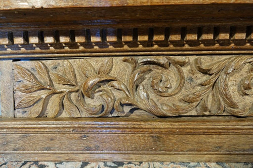 Fronton De Porte Renaissance