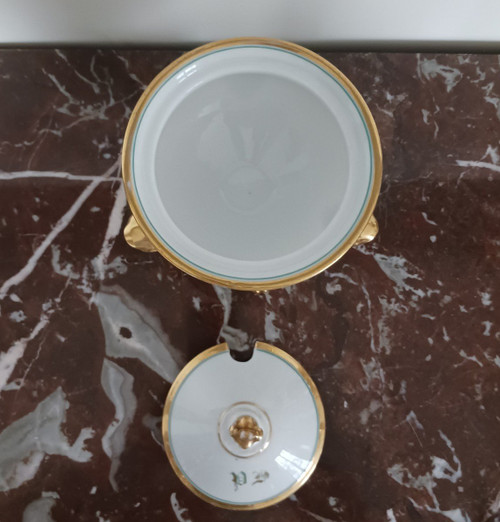 Paris, Restoration period, Louis Philippe - tripod jam maker in gilded and painted porcelain - monogrammed