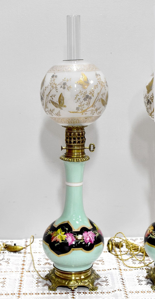 Paire de lampes à pétrole électrifiées – XIXe