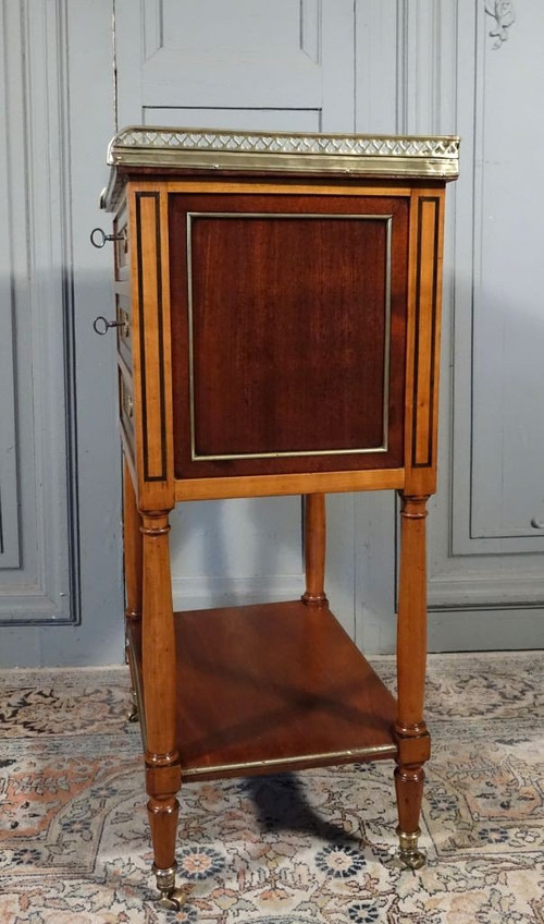 Louis XVI / Verzeichniszeit Chiffonnière-Tisch