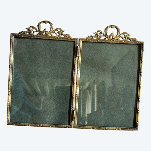 Double photo frame