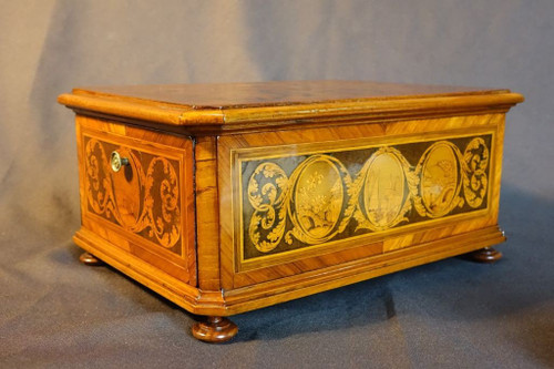 Coffret Lombard En Marqueterie d'époque Louis XVI